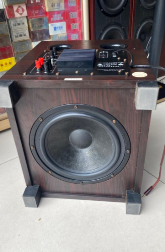 转让一台有源低音炮,成色非常好,低音喇叭12寸 转让一台有源低音炮,成色非常好,低音喇叭12寸