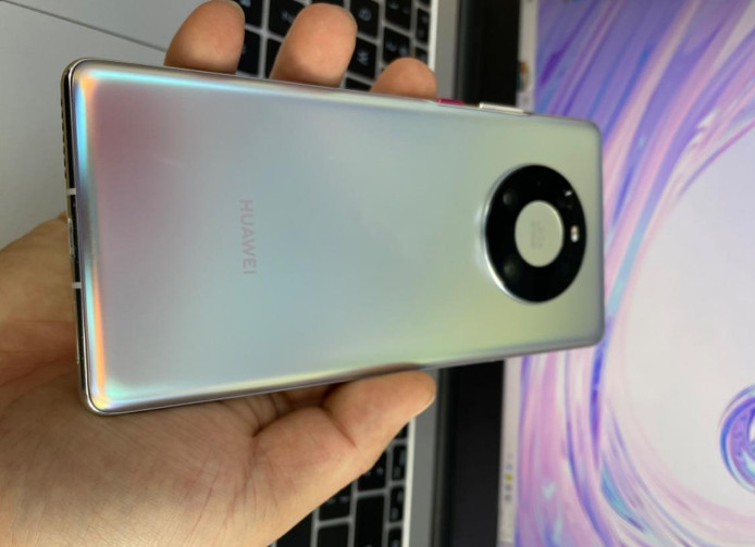 华为Mate 40 Pro 5G 8+256 华为Mate 40 Pro 5G 8+256